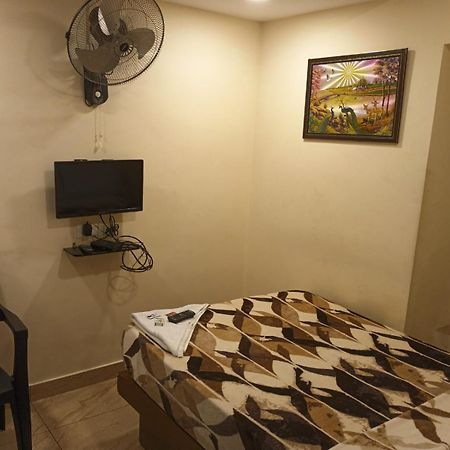 Majestic Inn Thiruvananthapuram Extérieur photo