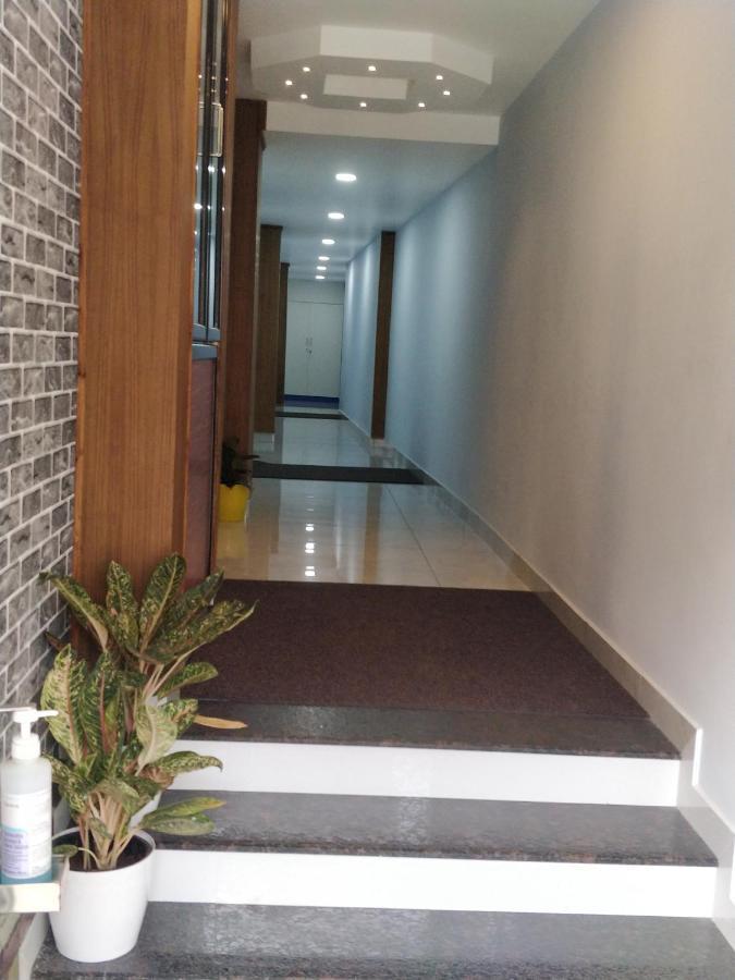 Majestic Inn Thiruvananthapuram Extérieur photo