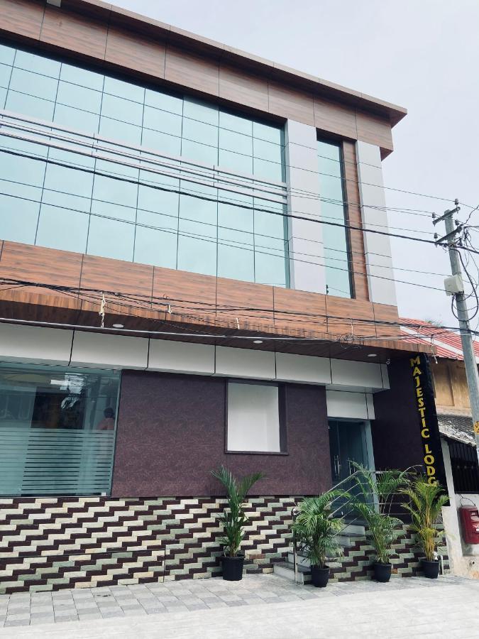 Majestic Inn Thiruvananthapuram Extérieur photo