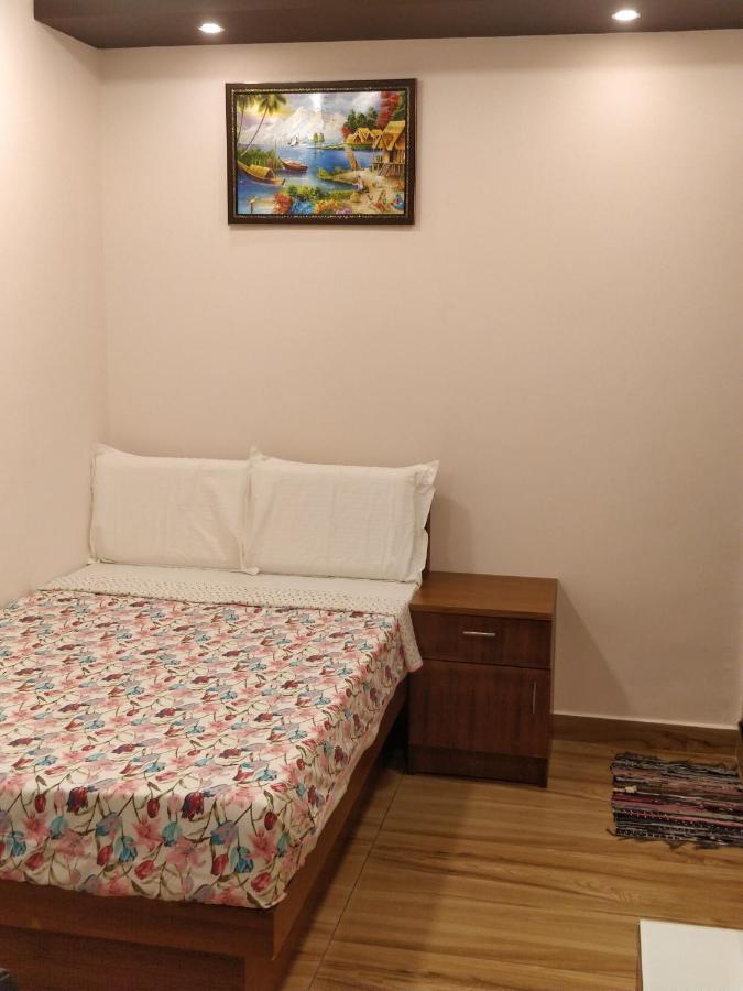 Majestic Inn Thiruvananthapuram Extérieur photo
