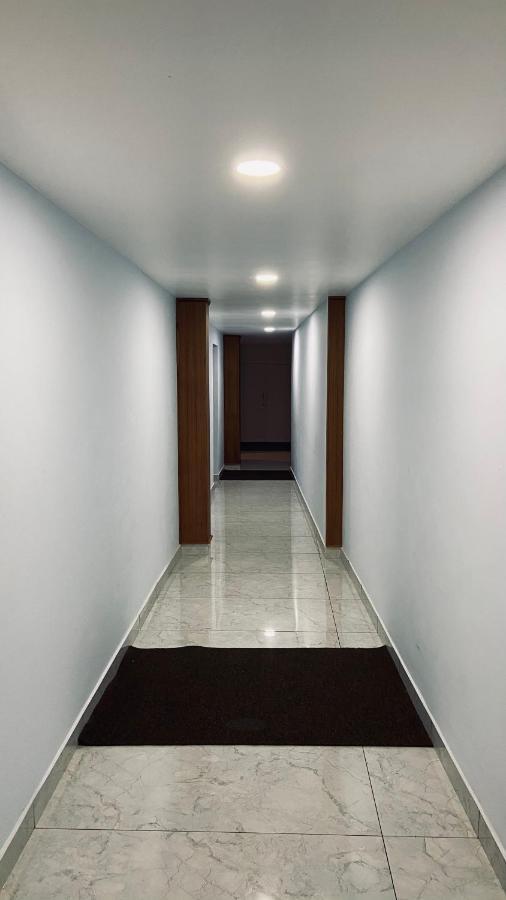 Majestic Inn Thiruvananthapuram Extérieur photo