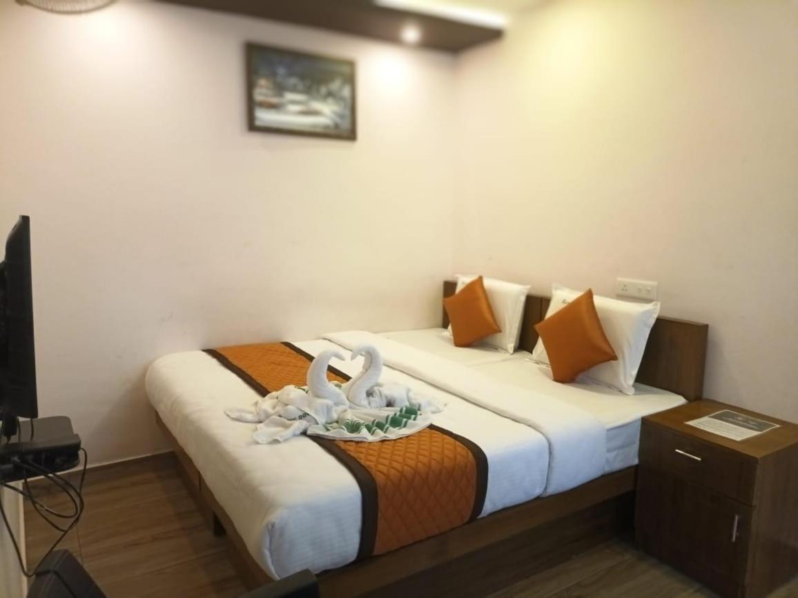 Majestic Inn Thiruvananthapuram Extérieur photo