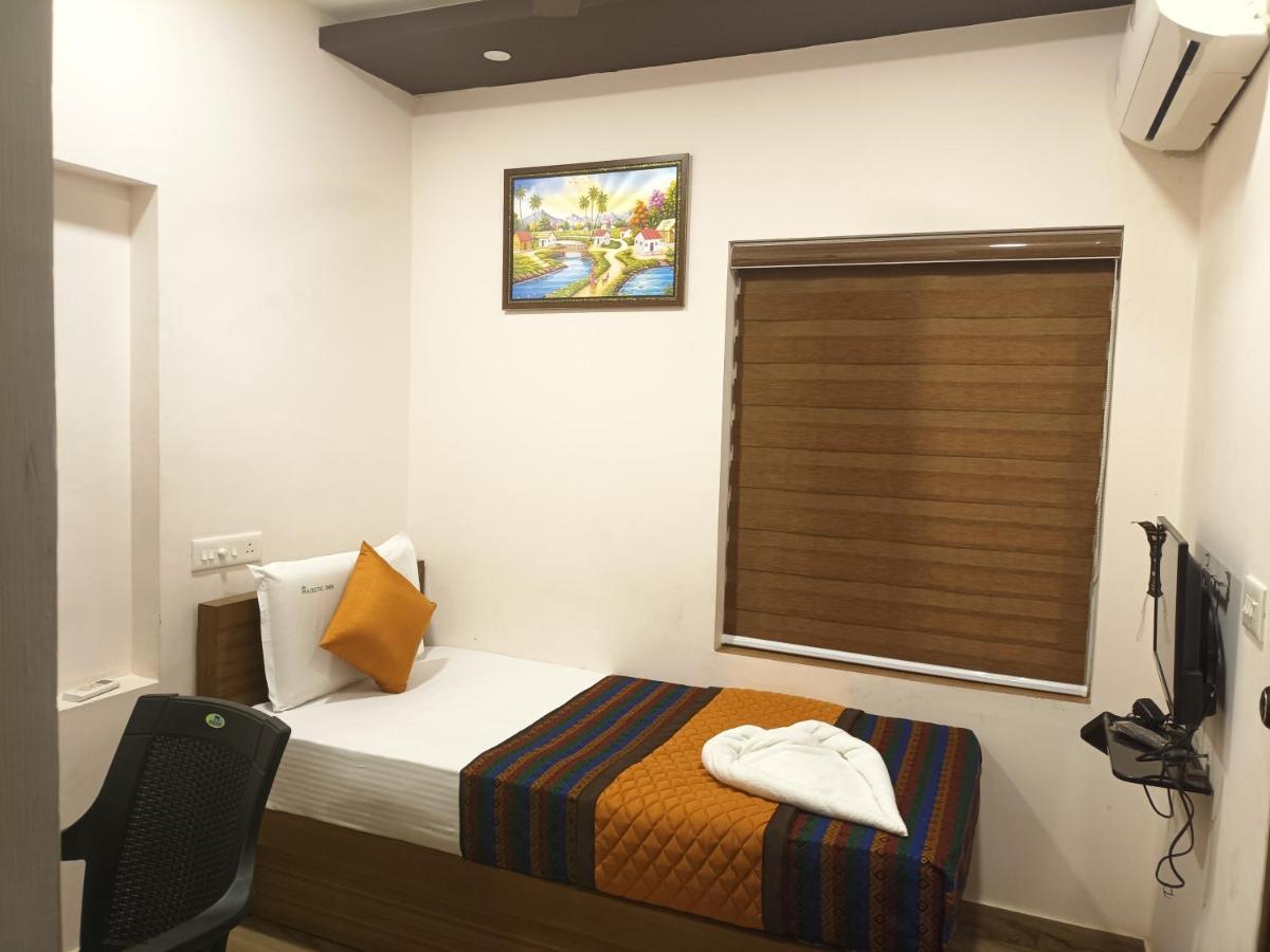 Majestic Inn Thiruvananthapuram Extérieur photo
