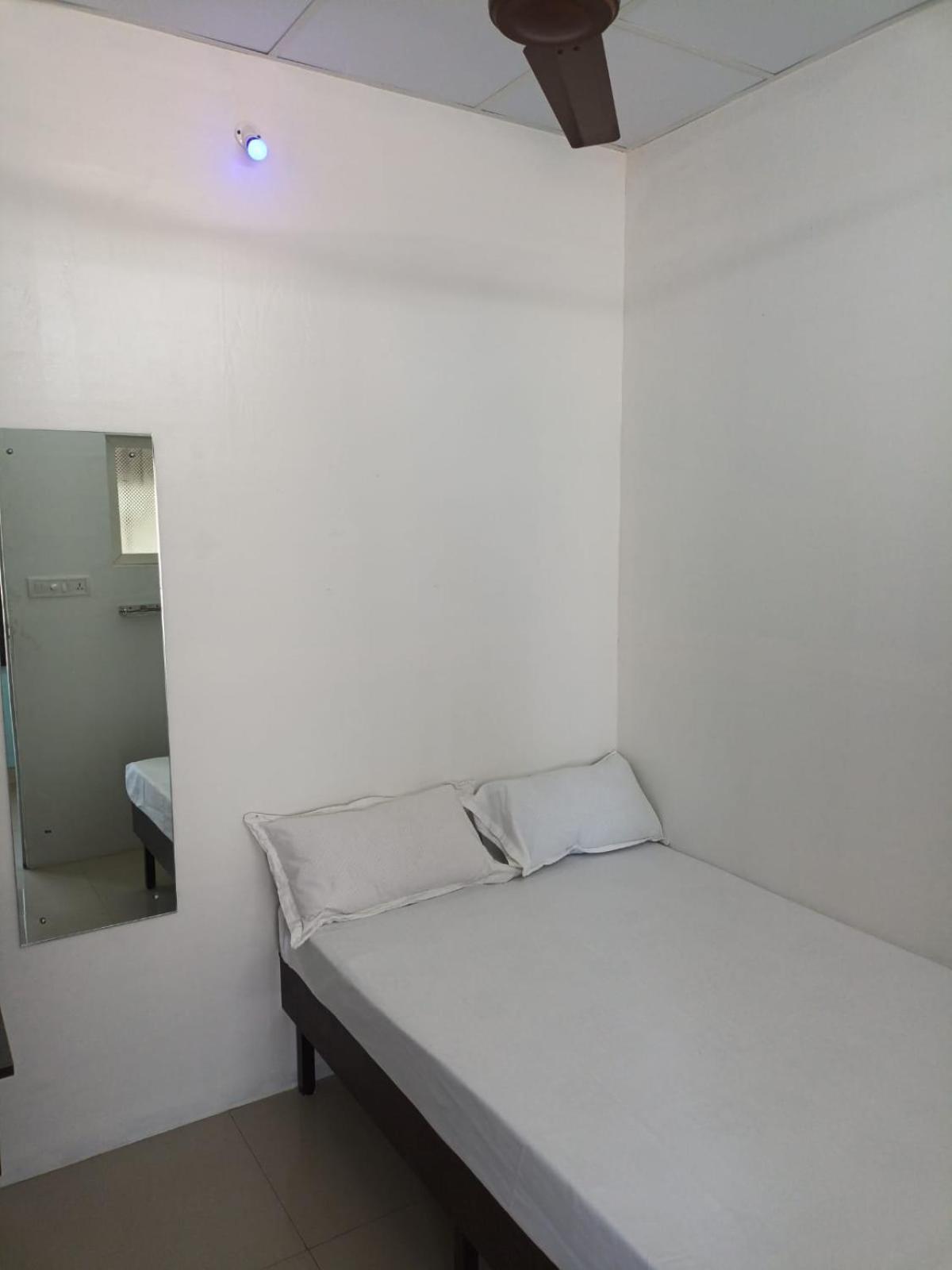 Majestic Inn Thiruvananthapuram Extérieur photo