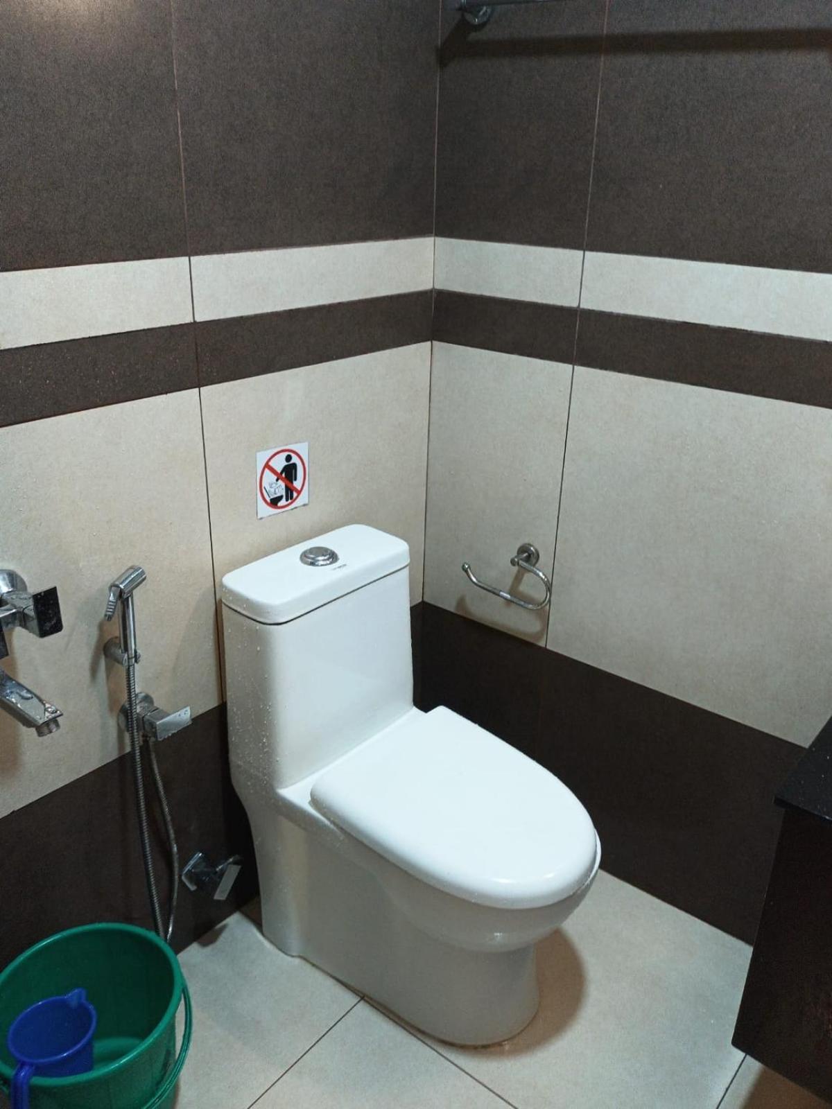 Majestic Inn Thiruvananthapuram Extérieur photo